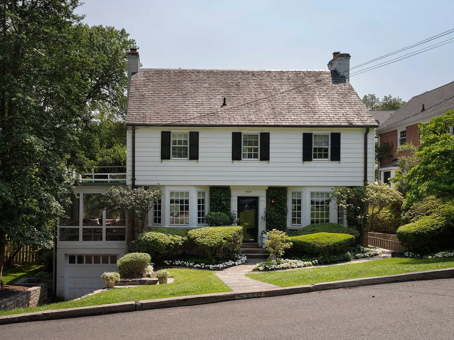 4 bed, 2.5 bath, 1923 sqft, $6,950 — Photo 1