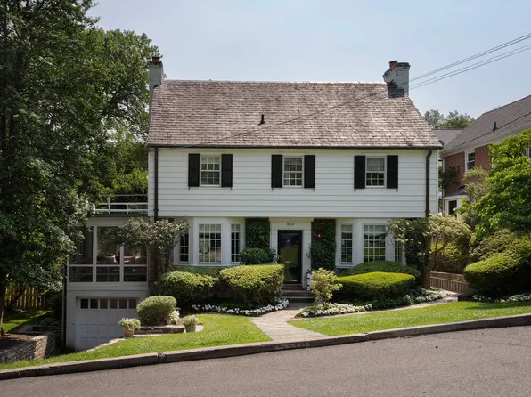 5310 Carvel Rd, Bethesda, MD 20816