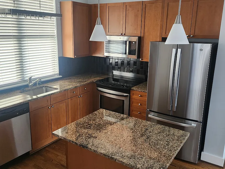 310 N Broad St — Photo 2