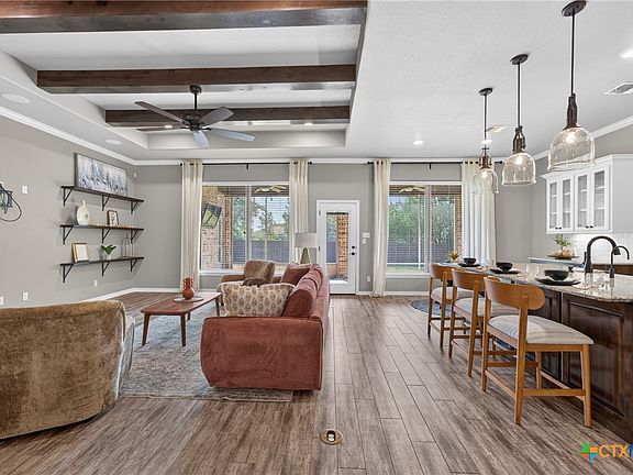 5th image of 2936 Presidio Cir