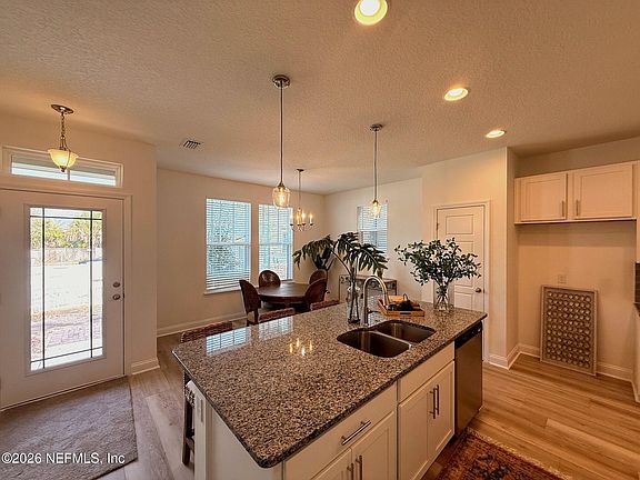 5th image of 2913 FLEUR LN Lane