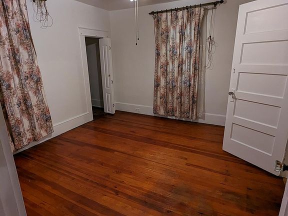 5th image of 220 S 15th St