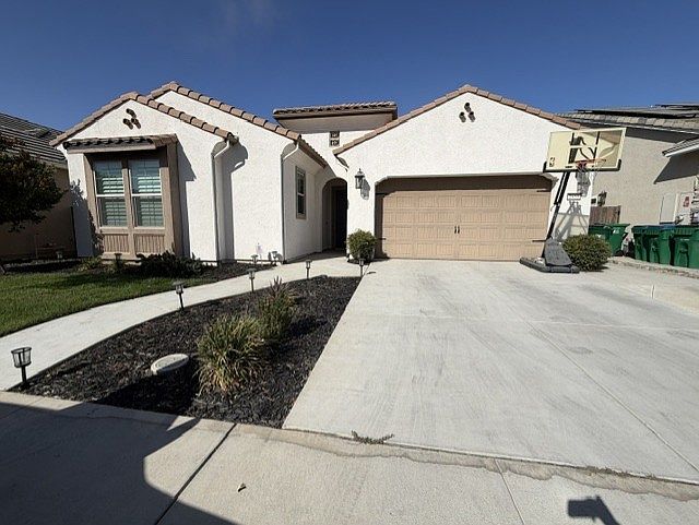 1st image of 2655 Primrose Dr