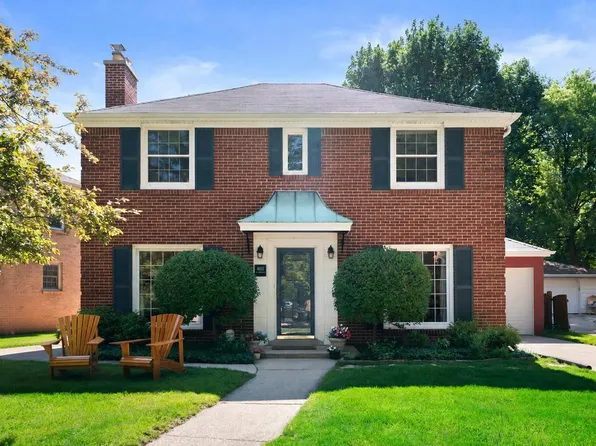 4652 N Wildwood AVENUE, Whitefish Bay, WI 53211