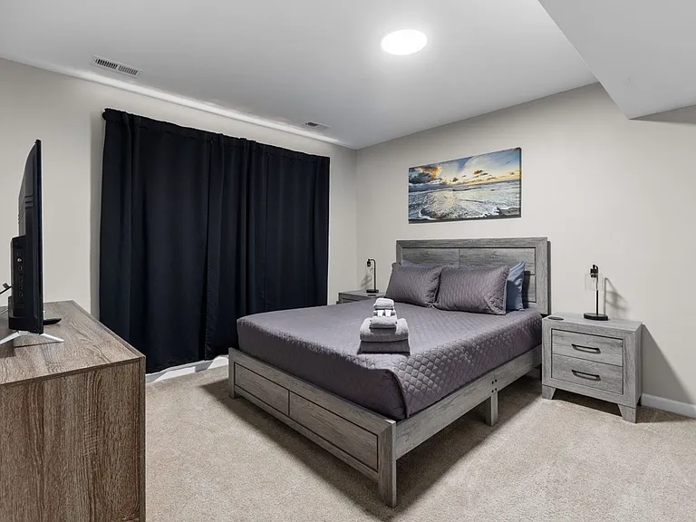 1048 Ivy Ln — Photo 30