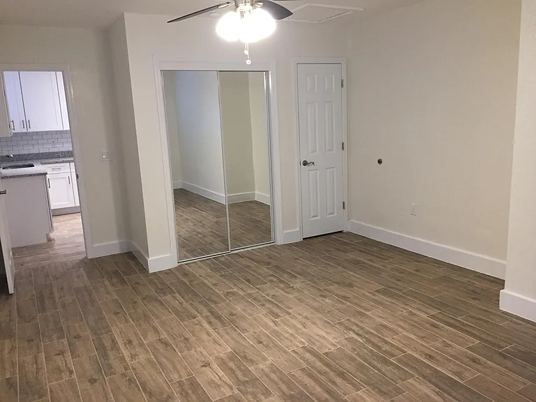 2511 W Violet St — Photo 10