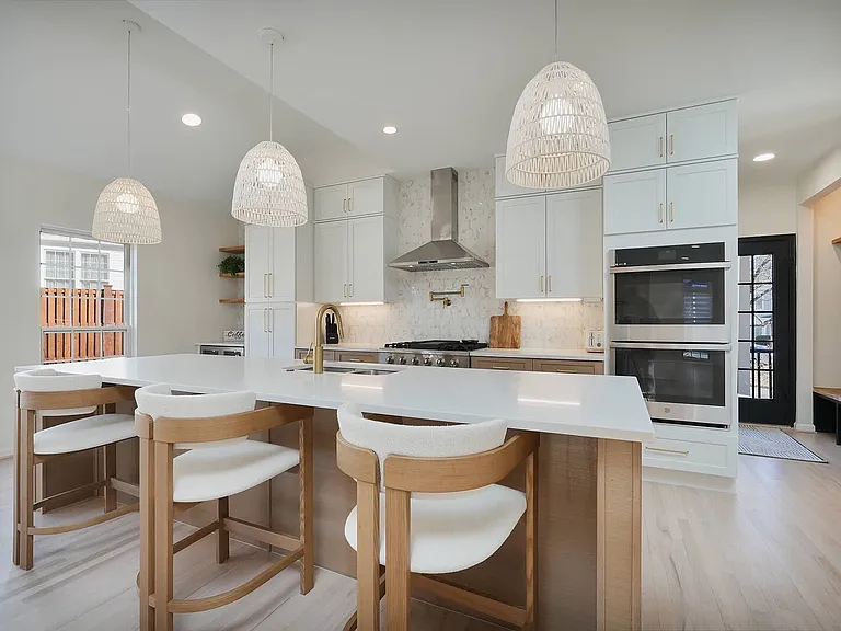 5811 Johnson Ave — Photo 8