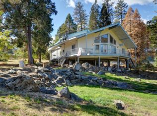 1532 Lampman Rd, Gold Hill, OR 97525