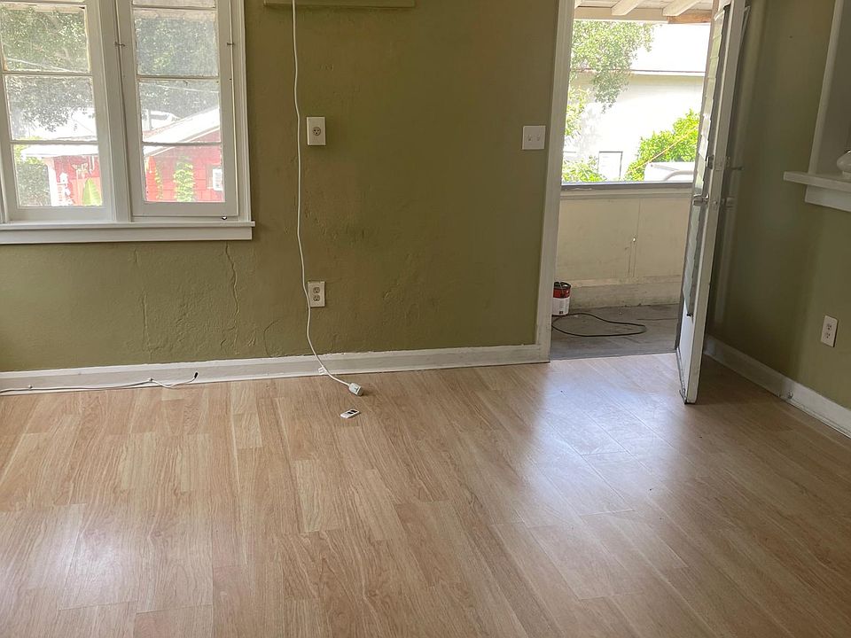2nd image of 1010 Turner St #1