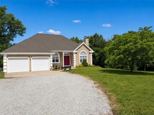 14515 S Hutt Rd, Lone Jack, MO 64070