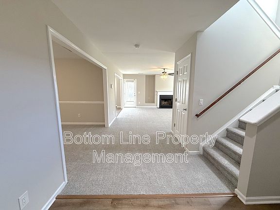5th image of 4133 Robinwood Dr