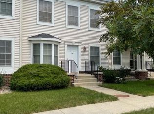 2511 Bristol Dr UNIT 104, Ames, IA 50010