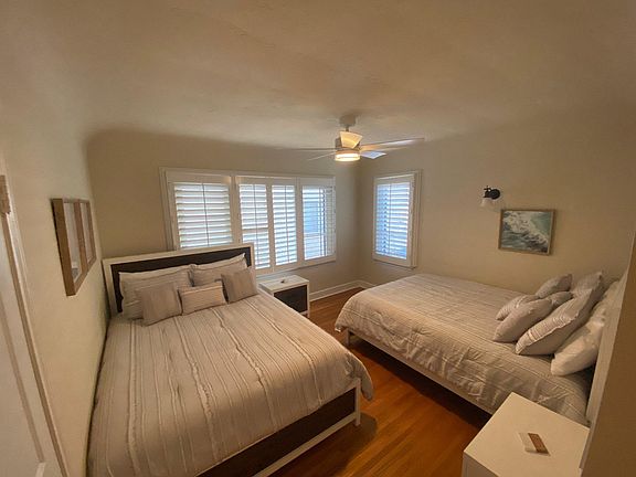 3rd image of 131 Quincy Ave #131