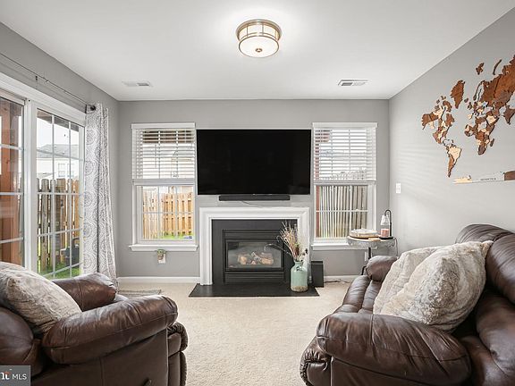 5th image of 7206 Finch Ln