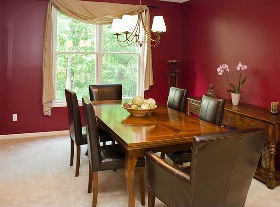 4th image of 3064 Alling Dr