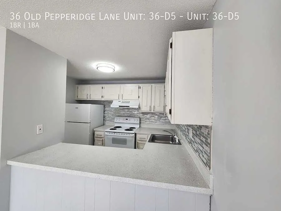 36 Old Pepperidge Ln #D5