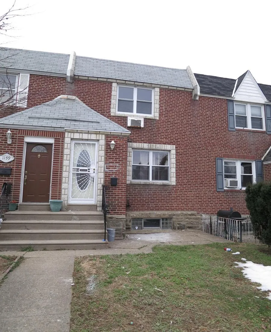 3 bed, 1260 sqft, $1,650 — Photo 1