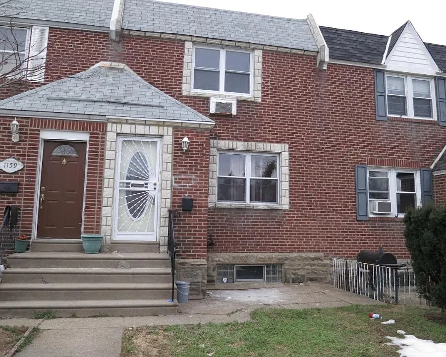1161 Hellerman St