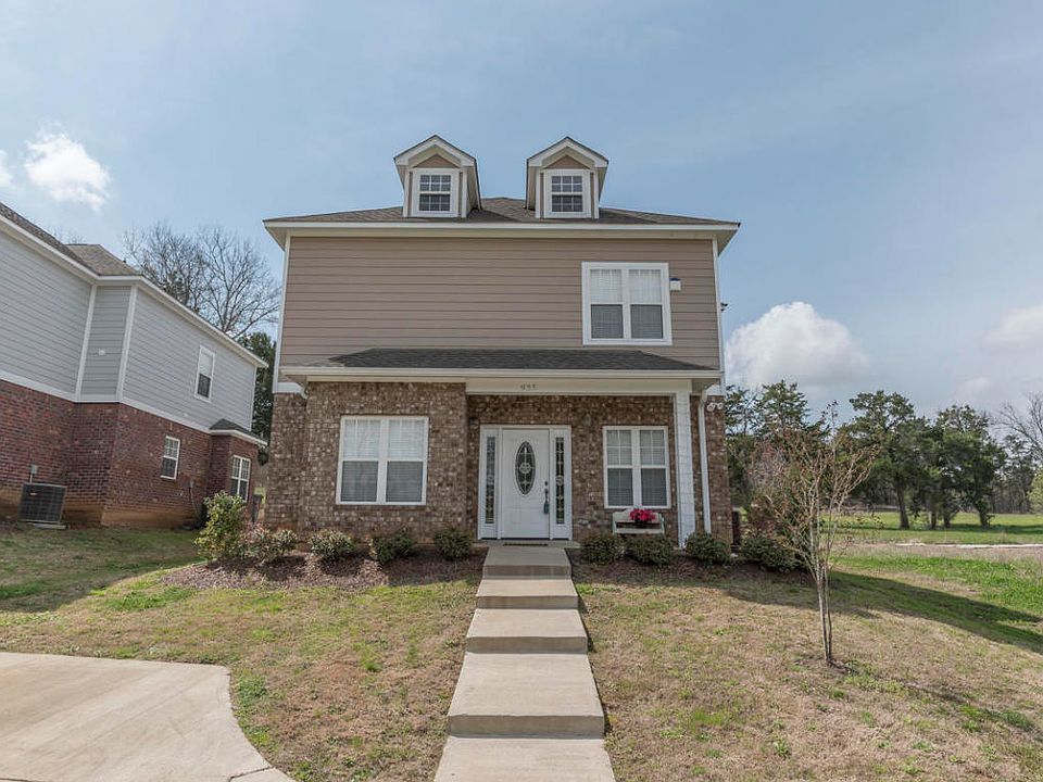 1st image of 935 Muirfield Dr