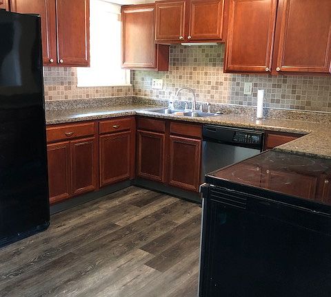 5th image of 5490 Broomall St