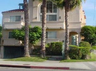 11952 Avon Way APT 201, Los Angeles, CA 90066