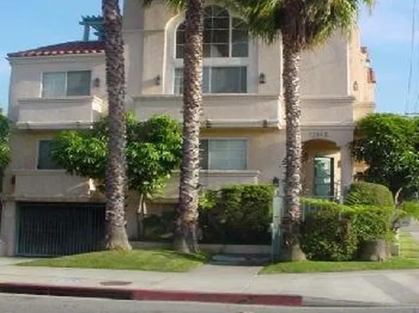11952 Avon Way APT 201, Los Angeles, CA 90066