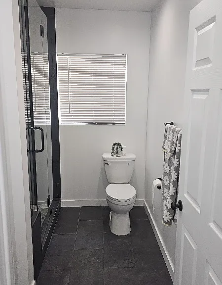 2640 Roseview Ave — Photo 3