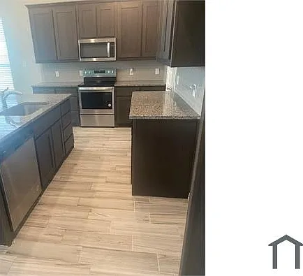 257 Giddings Trl — Photo 5