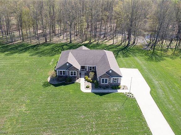 4th image of 3952 Heron Creek Dr