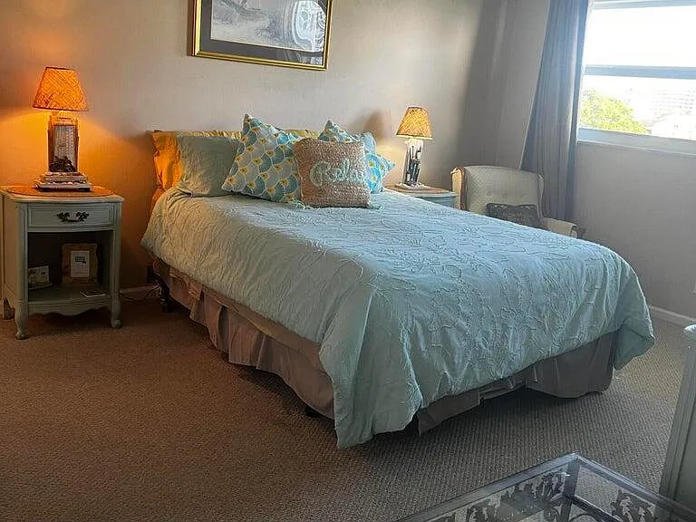 20 Yacht Club Dr #405 — Photo 13