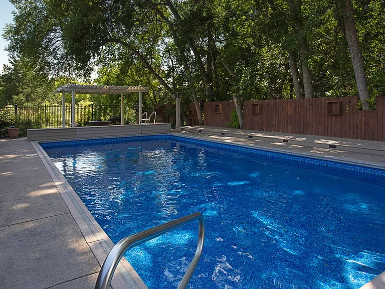 916 Poly Dr — Photo 22