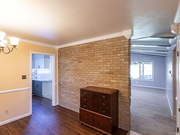 4th image of 4202 Kingsbury Dr
