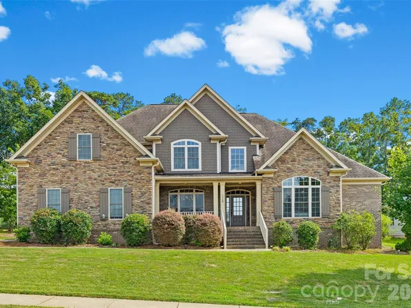 7748 Village Pkwy, Midland, NC 28097