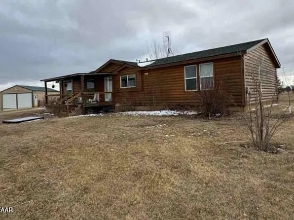 5727 Liberty Ln, Williston, ND 58801