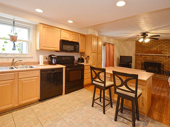 2nd image of 7940 Hoy Ct
