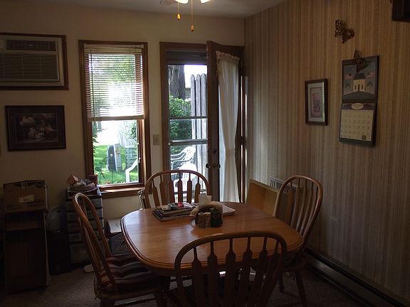 3rd image of 846 Hemlock Dr
