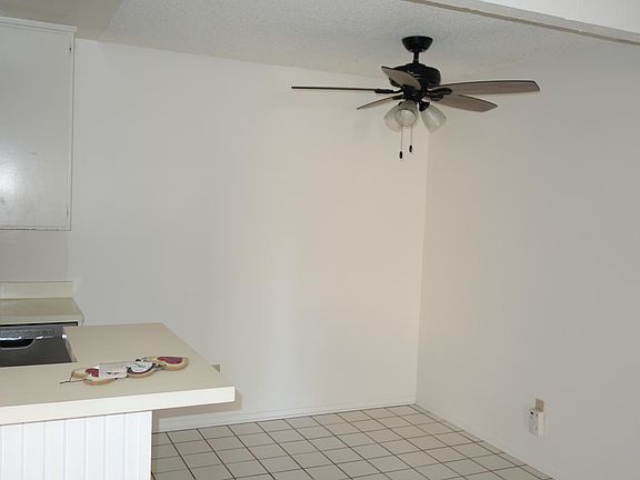 4th image of 1101 W Macarthur Blvd Unit 180