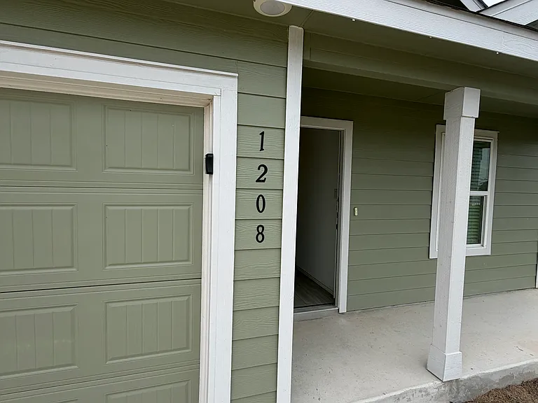 Barbarosa Rd — Photo 2