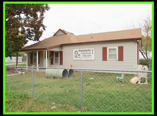 503 E Oak St, Stockton, MO 65785