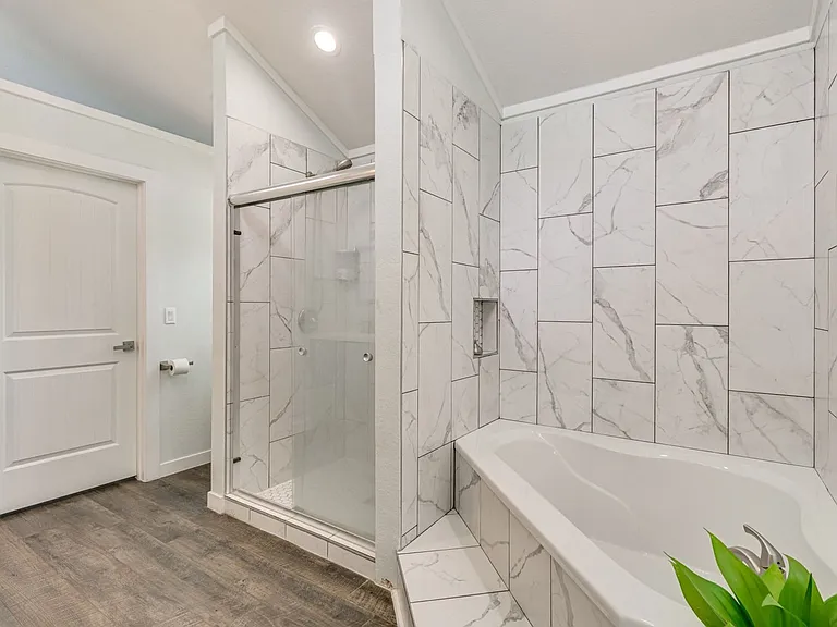 372 Plum St — Photo 12