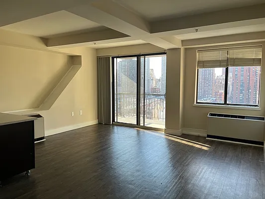 Rented by Stonehenge NYC LLC | media 5