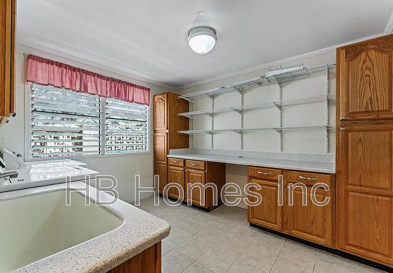 1514 Hele St — Photo 8
