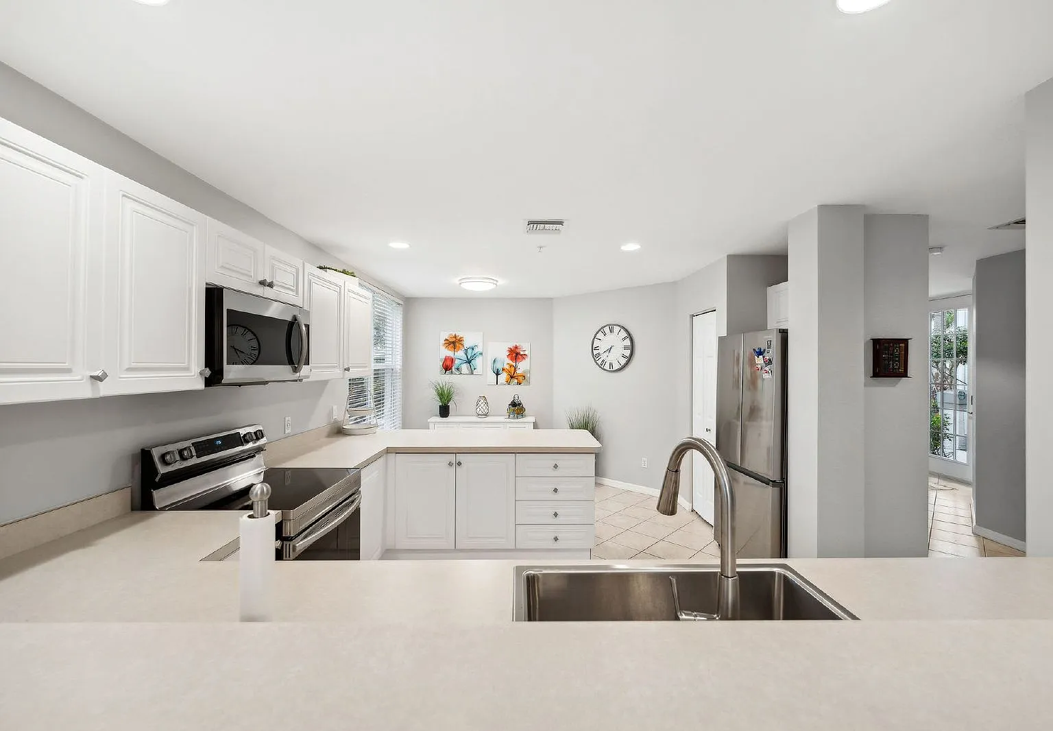 3 bed, 2.0 bath, 1674 sqft, $6,500 — Photo 4
