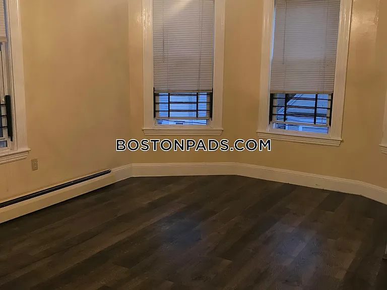 89 Minden St #3 — Photo 6