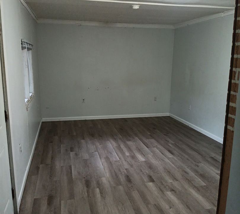 1st image of 3714 Carlton St