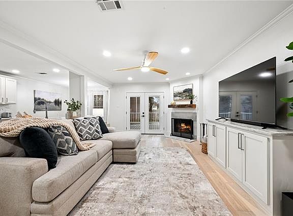 2nd image of 655 Colbert St #24