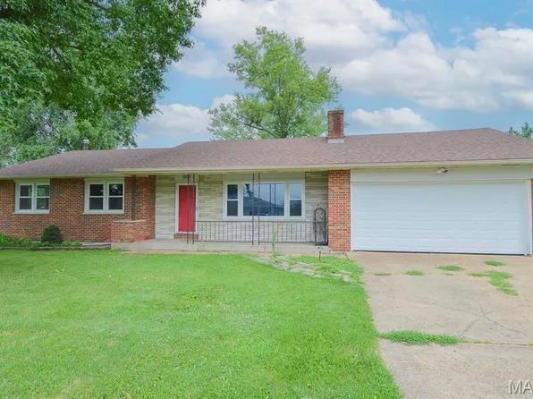 1859 Forest Ln, Pacific, MO 63069