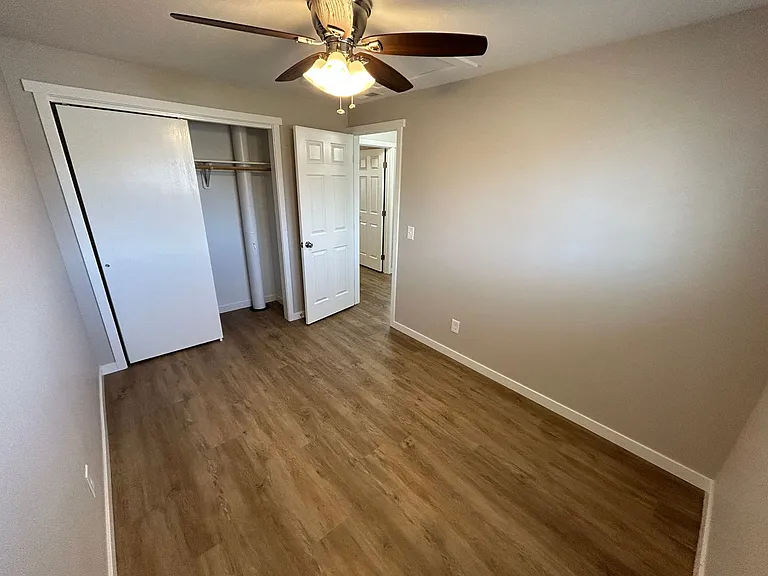 323 East Wabash Avenue — Photo 41