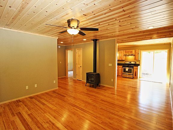5th image of 2850 Circle Dr