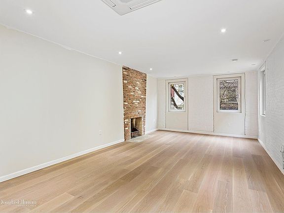 3rd image of 229 W Broadway